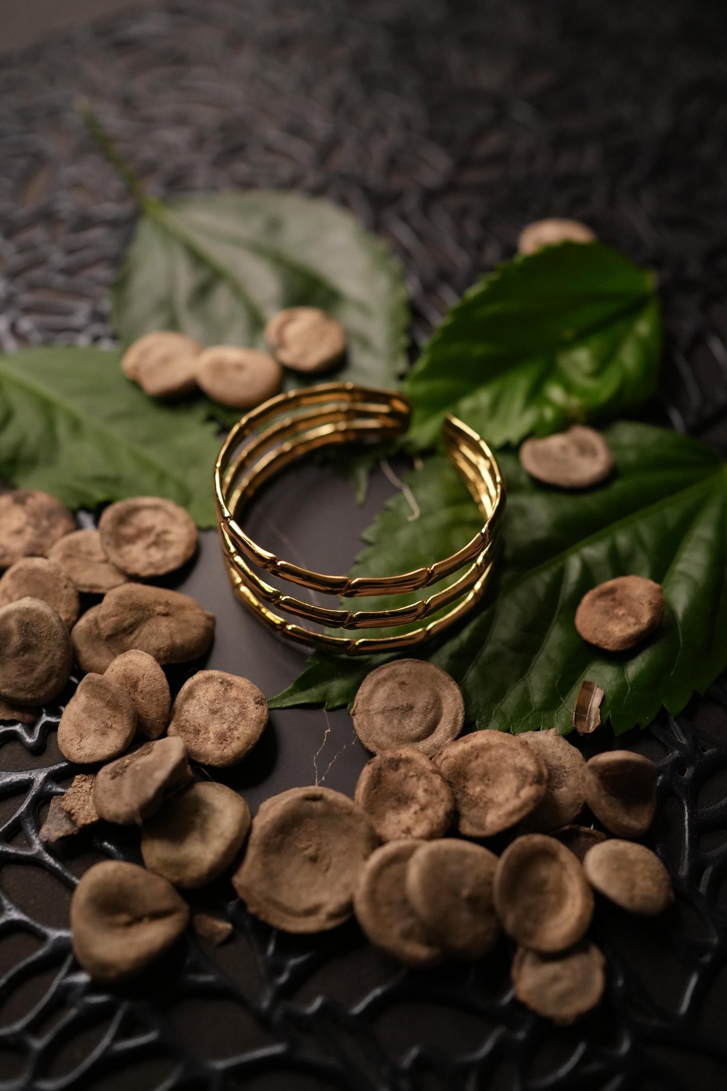 Tri layers cuff