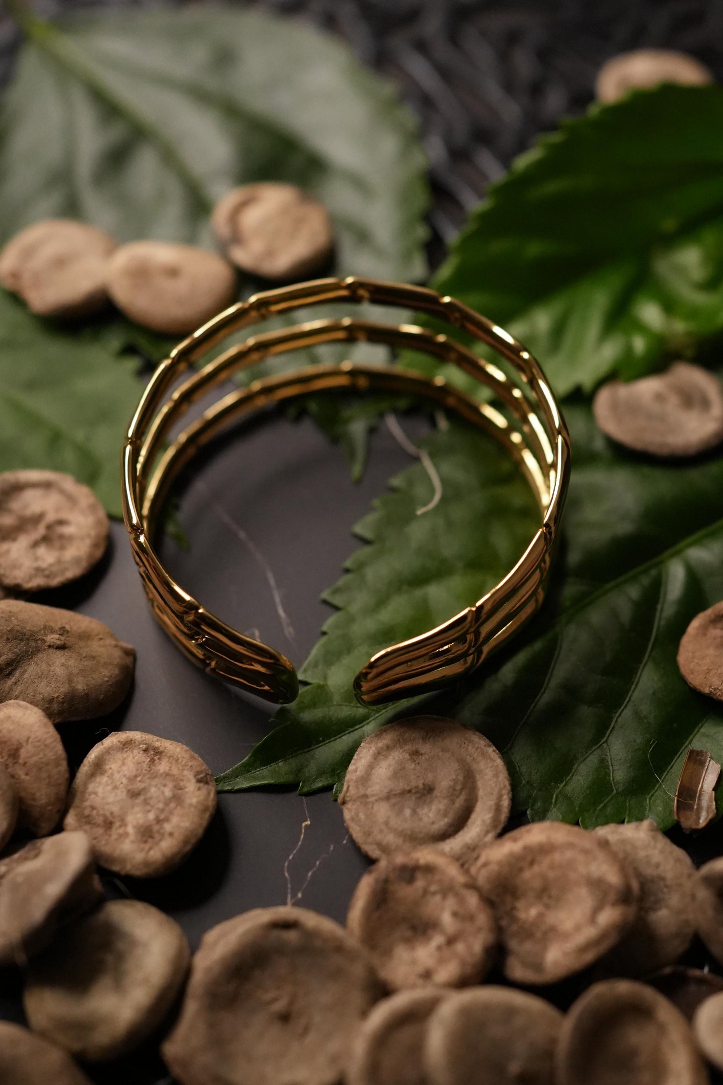 Tri layers cuff