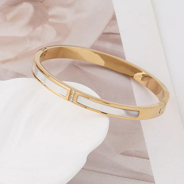 Mother of Pearls Bracelet